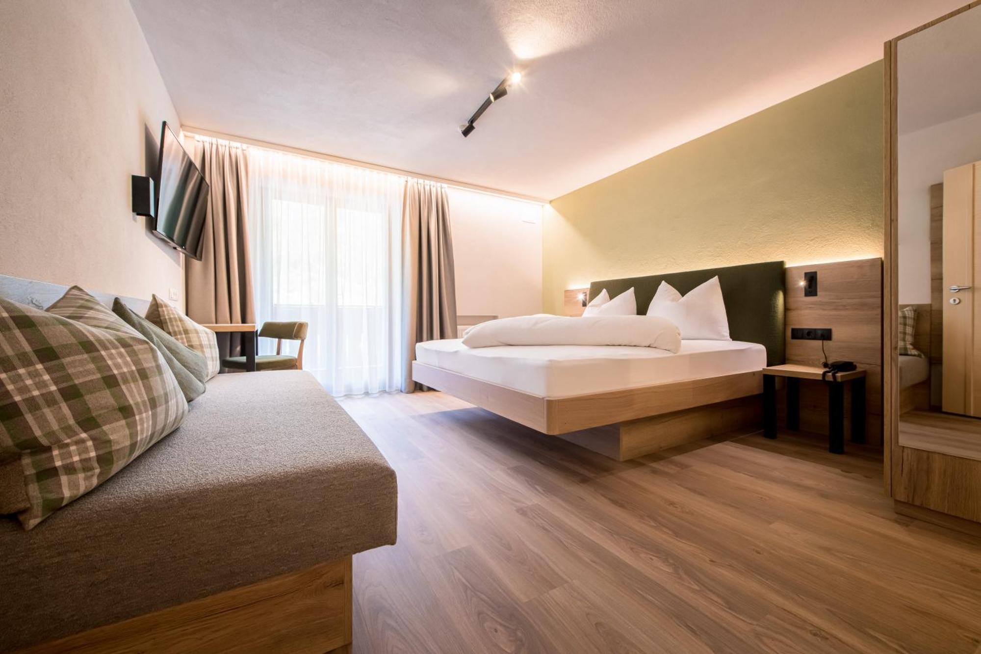 Hotel Sigmunderhof Chienes Kültér fotó