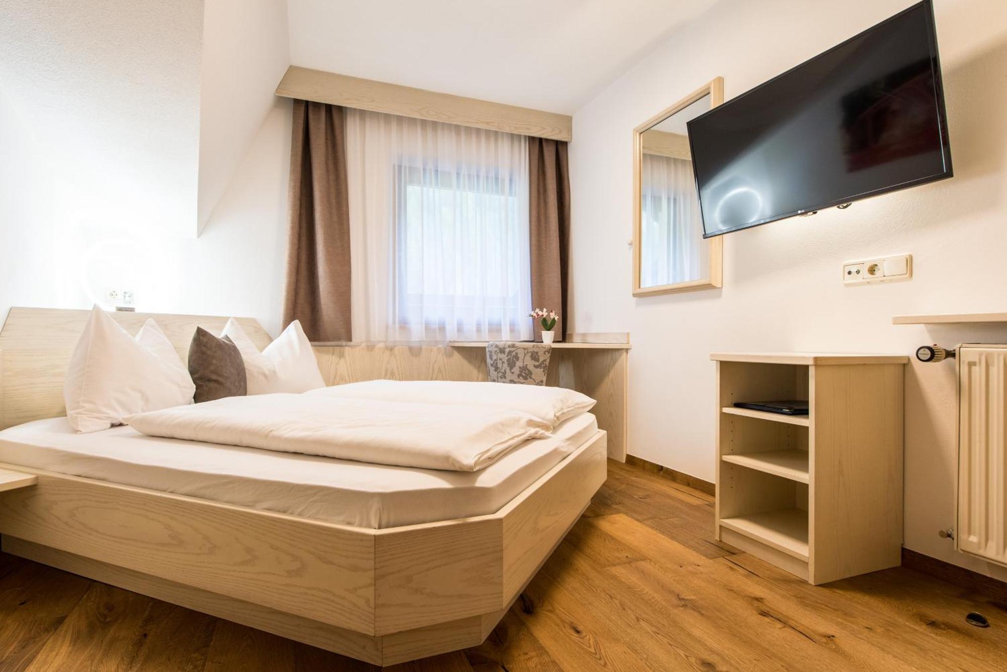 Hotel Sigmunderhof Chienes Kültér fotó